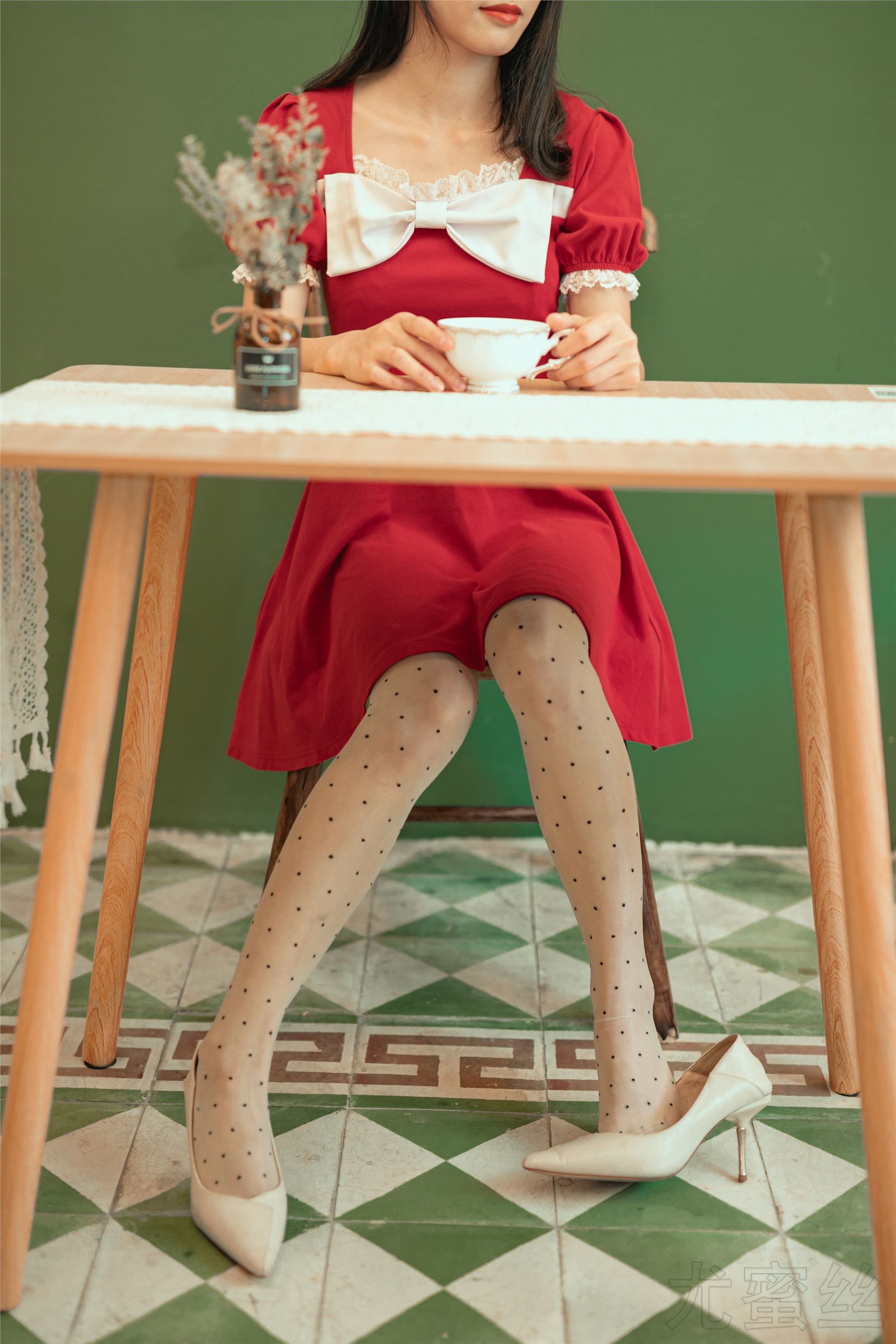 尤蜜丝 穿搭写真 NO.050